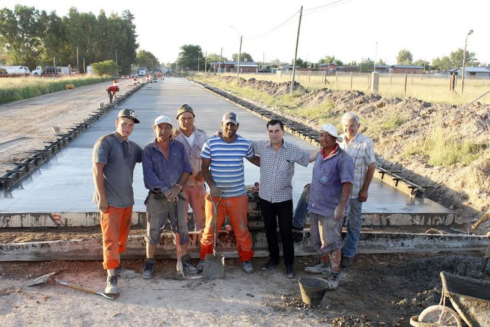 Se retomaron los trabajos de pavimentaci�n de la Urioste