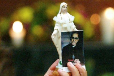 El Papa a Curia Romana: mejor �alba�iles� que �jefes� de obra de Dios
