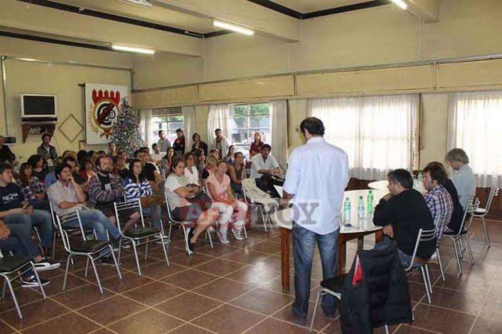 Se realiz� el encuentro �en Defensa de la Educaci�n P�blica� 