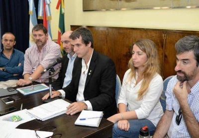 El gobierno asiste con ayuda material y sanitaria a las localidades afectadas por la crecida
