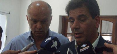 Regi�n: Ritondo anunci� la extensi�n del curso para polic�as locales