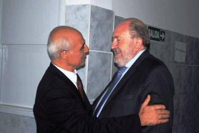 Verna en la asunci�n de Haddad en Acha