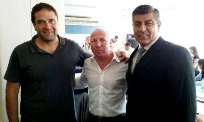 Funcionarios de Bienestar Social, con Mac Allister