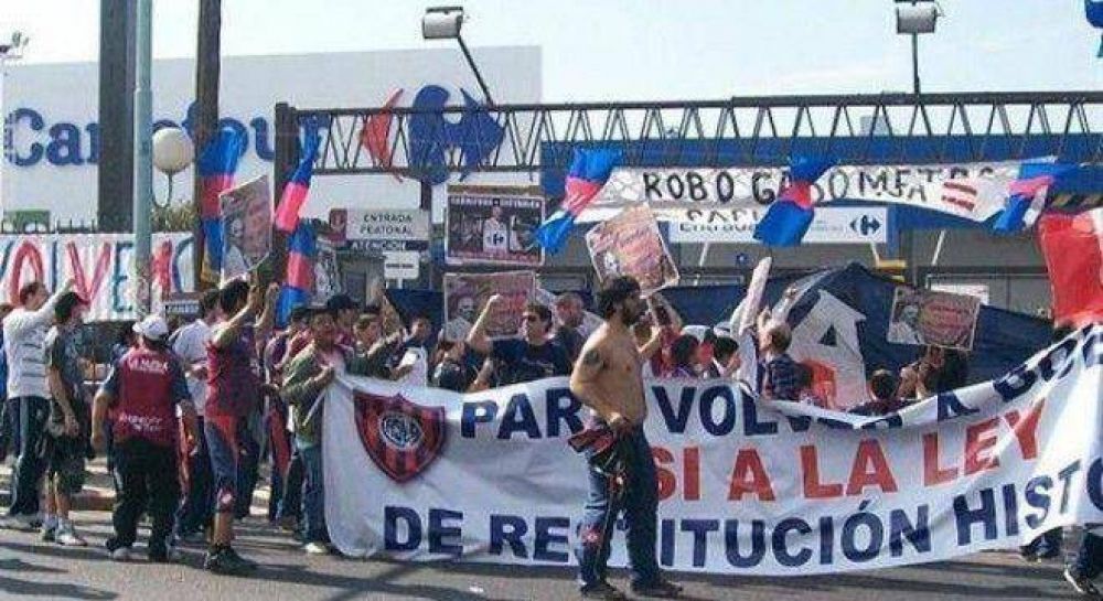 Empleados de Carrefour temen que la empresa se vaya del pa�s por los piquetes de Tinelli