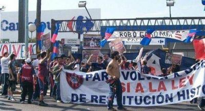 Empleados de Carrefour temen que la empresa se vaya del pa�s por los piquetes de Tinelli
