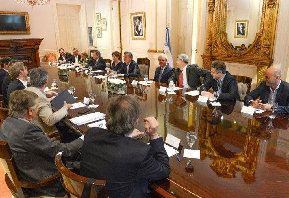 Macri se reuni� con sus ministros para abordar la elaboraci�n de un acuerdo 