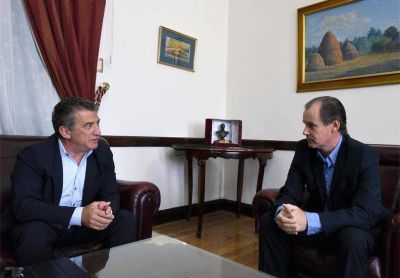 Urribarri ratific� su apoyo a la gesti�n de Bordet: 