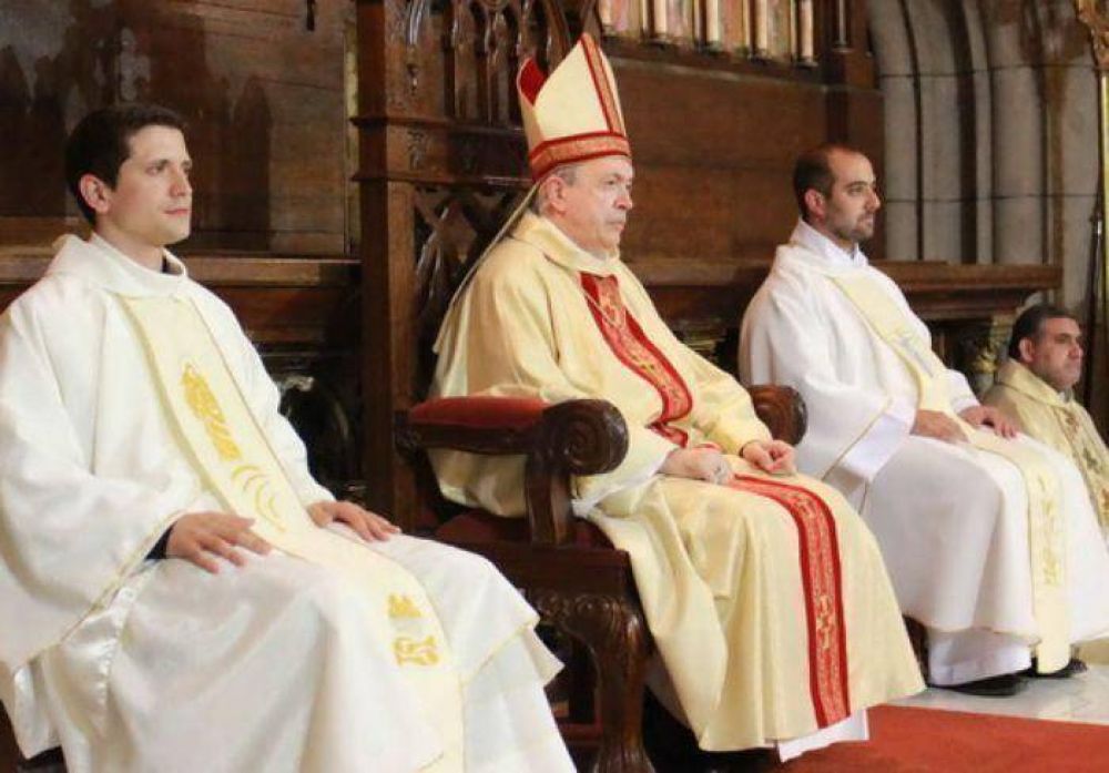 La Iglesia de Mar del Plata cuenta con dos nuevos y muy jóvenes sacerdotes