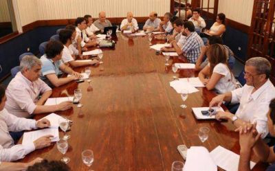 Ducot� se reuni� con concejales del oficialismo y la oposici�n para avanzar en la ordenanza laboral