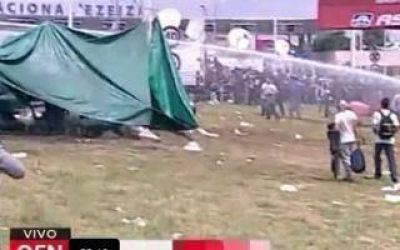 Cresta Roja: Incidentes con los trabajadores y Gendarmer�a en Ezeiza