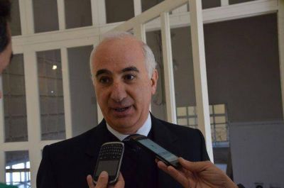 La Municipalidad de Santa Rosa depositar� sueldos ma�ana a la medianoche