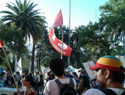�Todos los trabajadores de Bah�a deben recibir un bono de fin de a�o� 