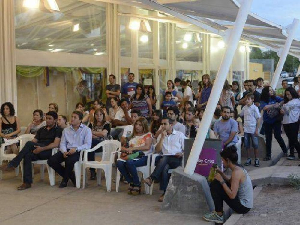 Se suman adeptos en Mendoza �contra la pirotecnia, por la salud de todos�