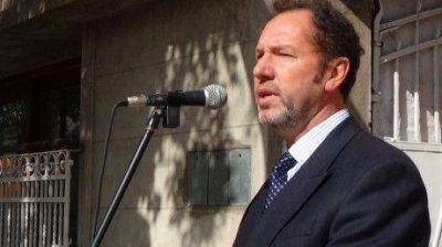 Conferencia de prensa del intendente de Carlos Casares para hablar de nocturnidad en estas fiestas