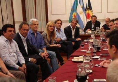 El PJ bonaerense quiere a Scioli en la presidencia