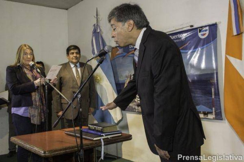 N�stor Gra�a asumi� como nuevo titular de la Direcci�n de Puertos