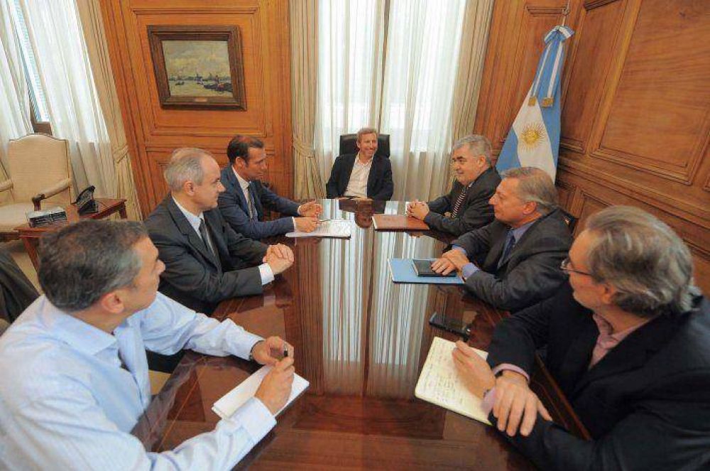 Gobernadores de Chubut y Neuqu�n pidieron a Naci�n respuestas urgentes para el petr�leo