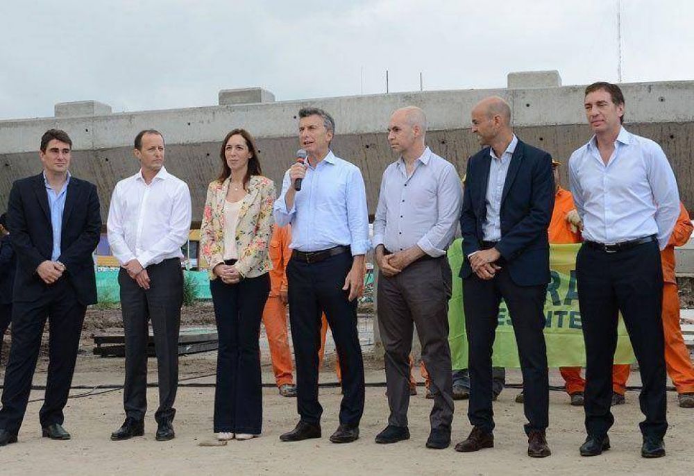 Macri reactiv� obras en Lomas de Zamora e Insaurralde se lo agradeci�