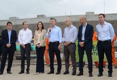 Macri reactiv� obras en Lomas de Zamora e Insaurralde se lo agradeci�