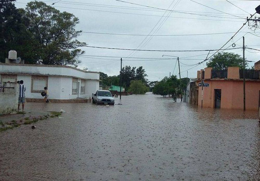 Podr�an llegar a 14.000 los evacuados en Concordia