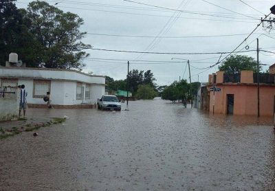 Podr�an llegar a 14.000 los evacuados en Concordia