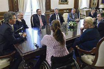 Macri recibi� a jefes de bloque para organizar el Congreso