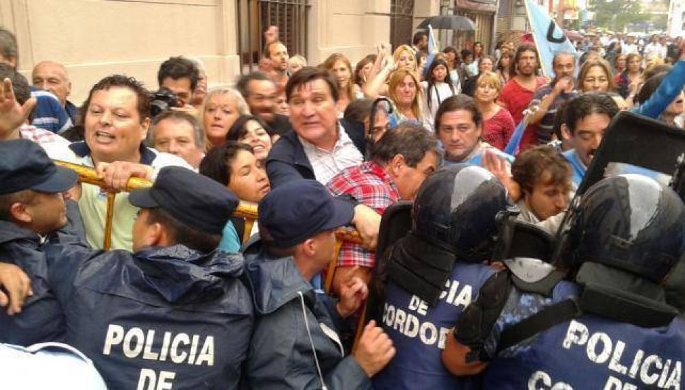 Los gremios resistir�n la ley jubilatoria