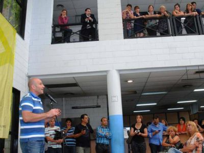 Molina salud� a municipales