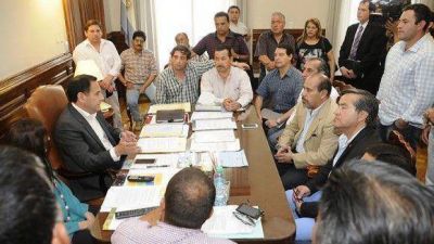 Bono navide�o: Manzur dio respuesta al reclamo gremial otorgando $4000