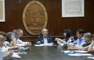 Revisar�n los cargos en la UNT para ver si cuentan con fondos