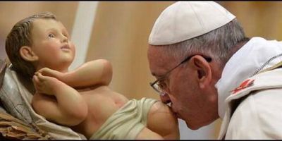 Un Papa resfriado da comienzo hoy a las celebraciones de la Navidad en el Vaticano