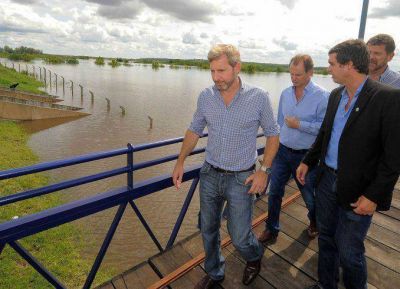 Funcionarios de Macri salen a recorrer las zonas inundadas en el Litoral