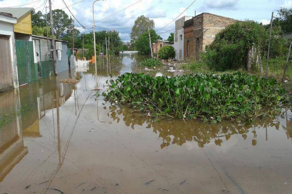 M�s de 10 mil evacuados en Concordia por la crecida