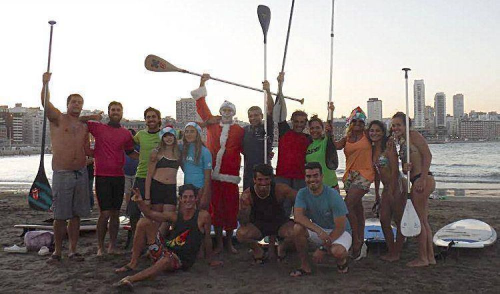 Hasta Pap� Noel se sum� a la movida del SUP