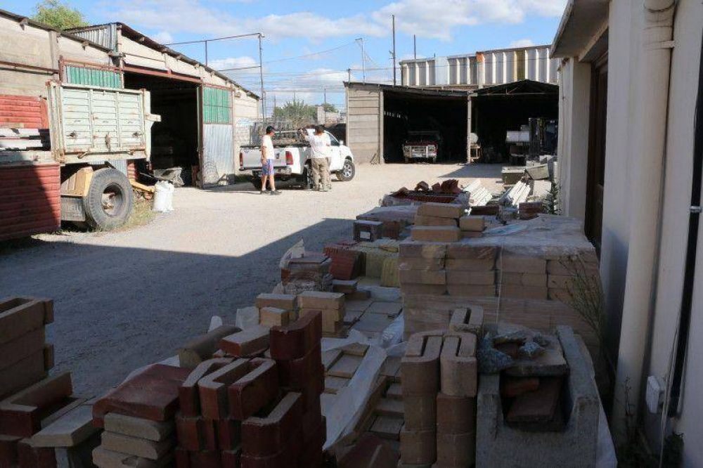 Corralones mantienen la venta de ciertos productos a la espera de un panorama m�s claro