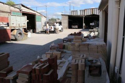 Corralones mantienen la venta de ciertos productos a la espera de un panorama m�s claro