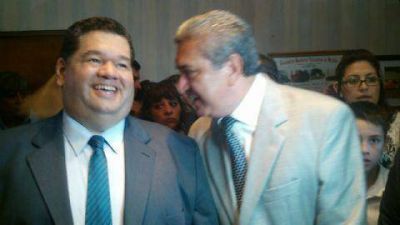 El STM muestra los dientes haciendo retenci�n de tareas