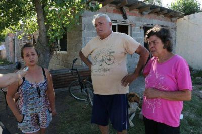 Vecinos de La Movediza pasan las jornadas m�s agobiantes del verano sin agua