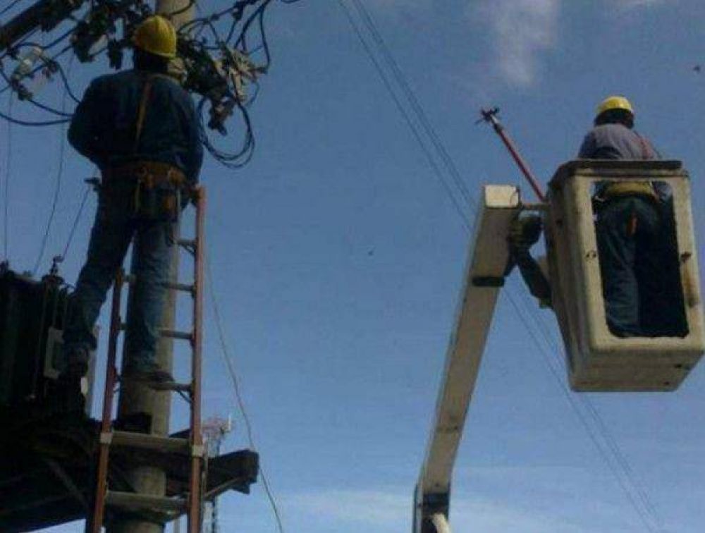 Gay convoc� a autoridades de EDES y ABSA por los reiterados problemas con las prestaciones