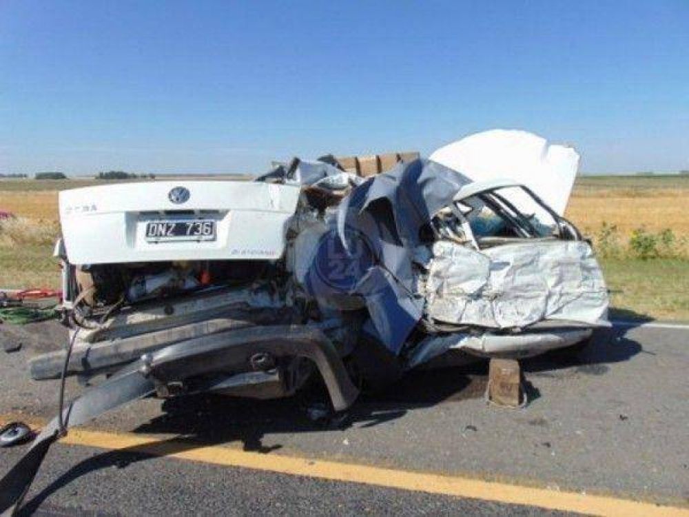 Tr�gico choque en cercan�as a Tres Arroyos: murieron dos hermanos de 16 a�os