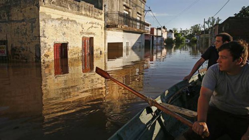 Mons. Puiggari pidió oraciones por los entrerrianos que padecen las inundaciones