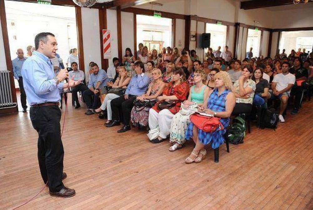 Las escuelas se preparan para recibir a los chicos en el verano