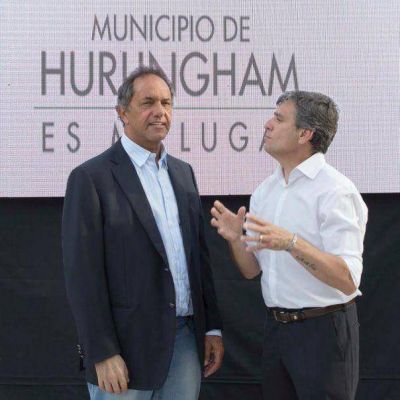 Scioli acompa�o a Zabaleta en el aniversario de Hurlingham