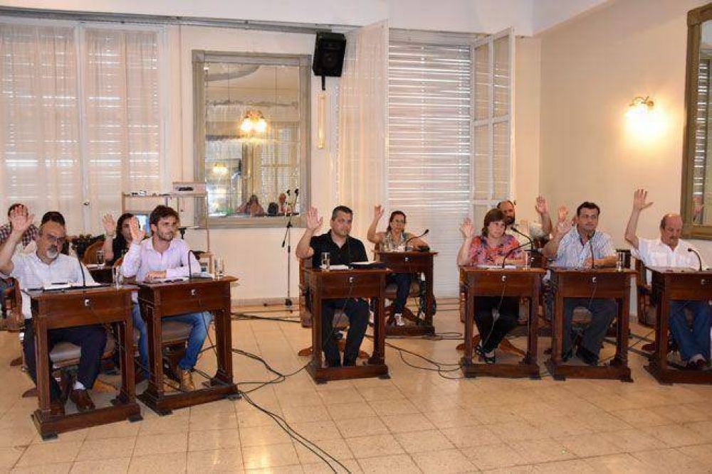 El Concejo aprob� una pr�rroga del presupuesto