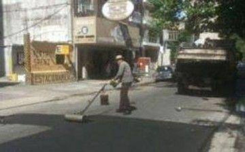 El Municipio profundiza las acciones de bacheo en Lomas