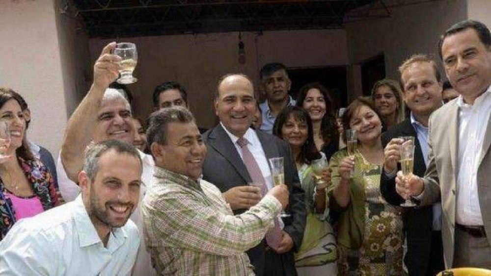 Manzur brind con dirigentes capitalinos en el barrio El Alto