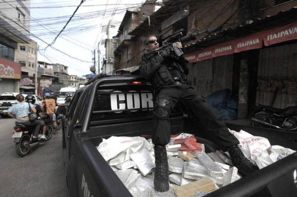 Ola de violencia en R�o de Janeiro con tiroteos en favelas y asalto a turistas