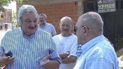 Dell Olio: �Los barrios tienen todos agua�