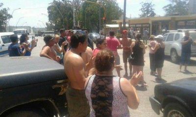 Vecinos indignados se manifiestan por la falta de agua en diferentes barrios