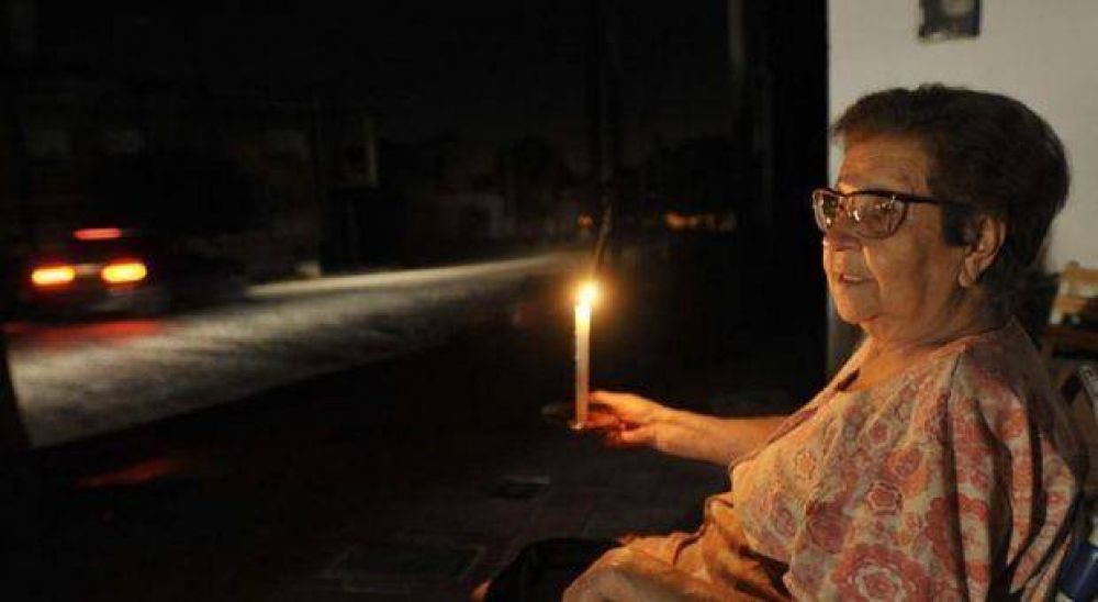 Ms de 300 mil personas afectadas por los cortes de luz en el Conurbano y alrededores